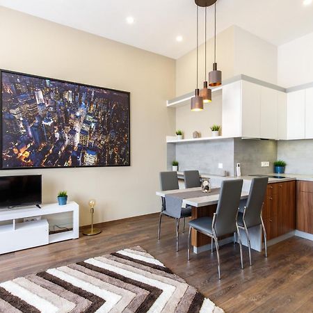 Central City Apt In The Jewish Quarter With Free Parking Budapest Luaran gambar